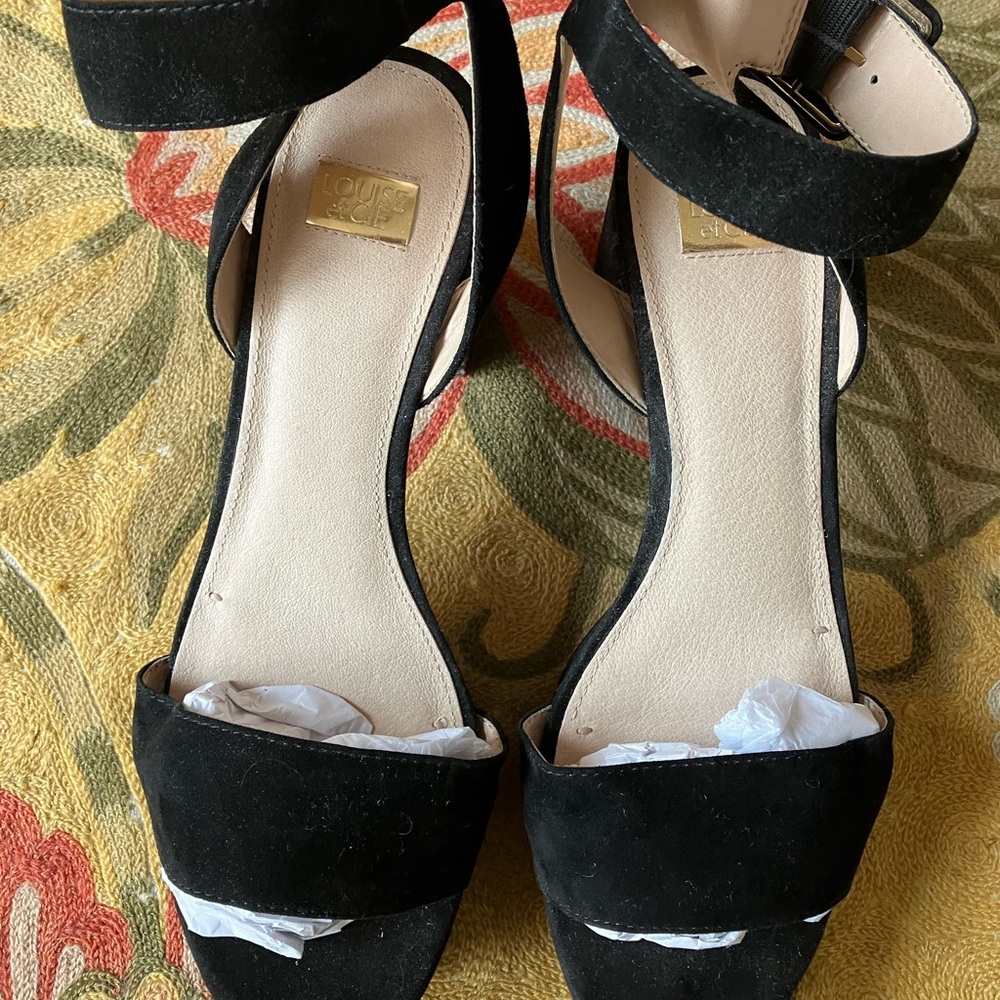 Louise et Cie Hanya Black Suede Heels with Block Heel Design NWOT Size9.5 - Picture 2 of 4